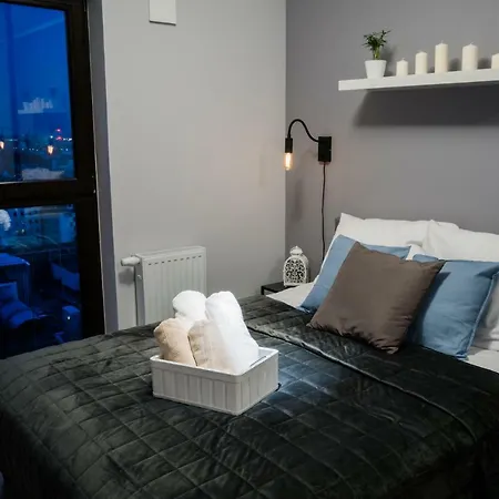 New Angel River - - Jacuzzi - Sauna - Parking Place Aparthotel Vratislav